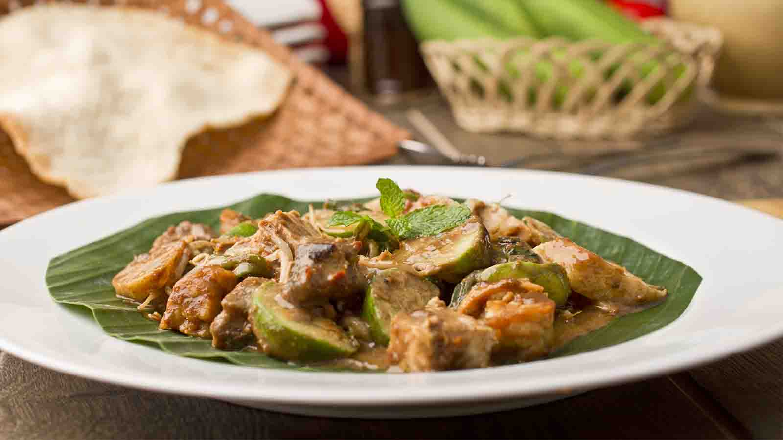 MAKANAN KHAS DI BERBAGAI DAERAH DI INDONESIA